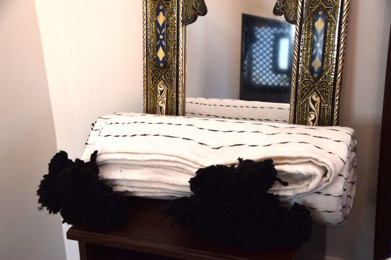 Black on White Cotton Blanket