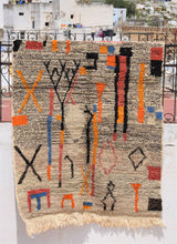 Beni Ouarin rug with an outstanding colorful design