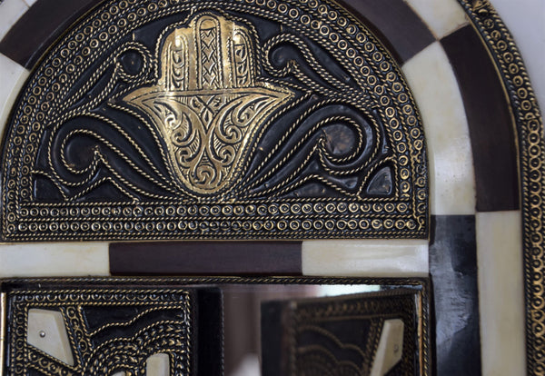 The Hamsa Mirror