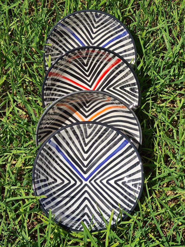 A set of for Black and White Bowls with coloured accents - Safi