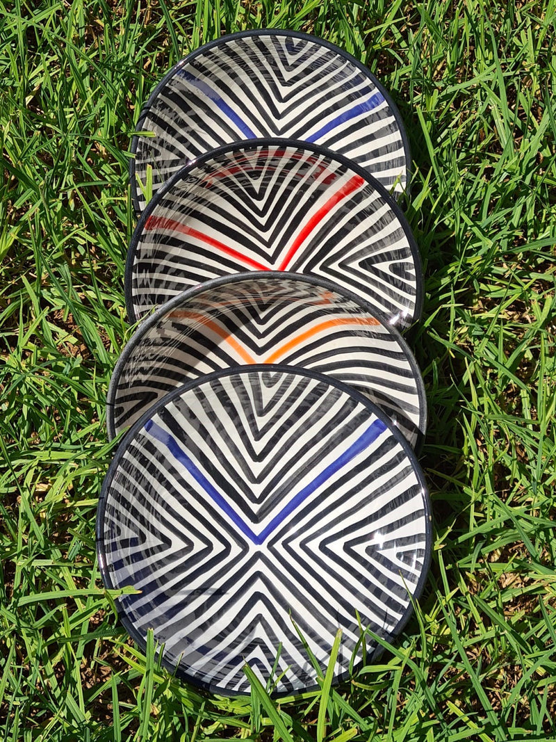 A set of for Black and White Bowls with coloured accents - Safi